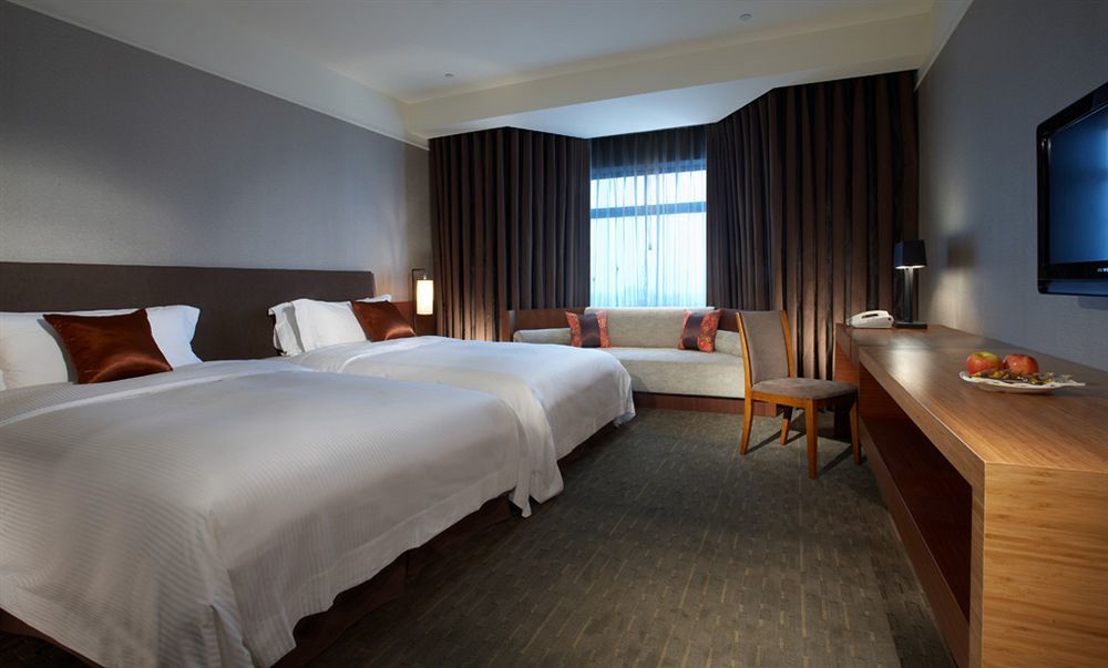 ซิลค์ เพลซ อี้หลาน โฮเทล Hotel Yilan ภายนอก รูปภาพ