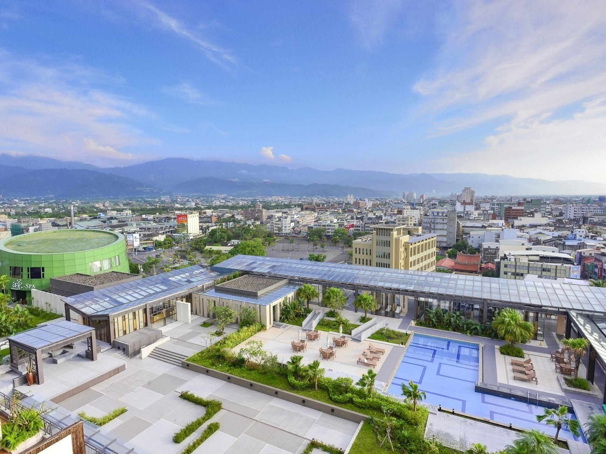 ซิลค์ เพลซ อี้หลาน โฮเทล Hotel Yilan ภายนอก รูปภาพ