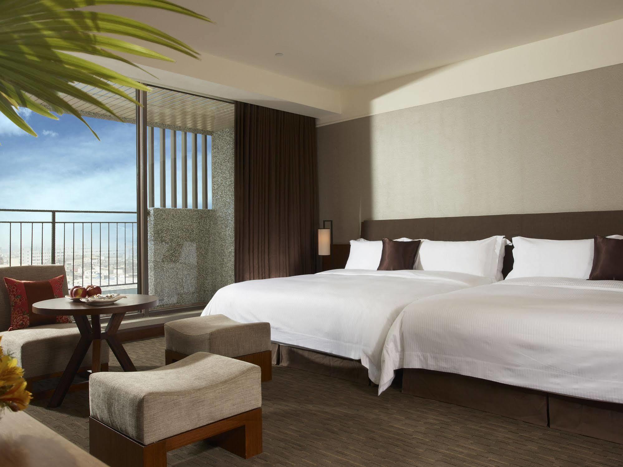 ซิลค์ เพลซ อี้หลาน โฮเทล Hotel Yilan ภายนอก รูปภาพ