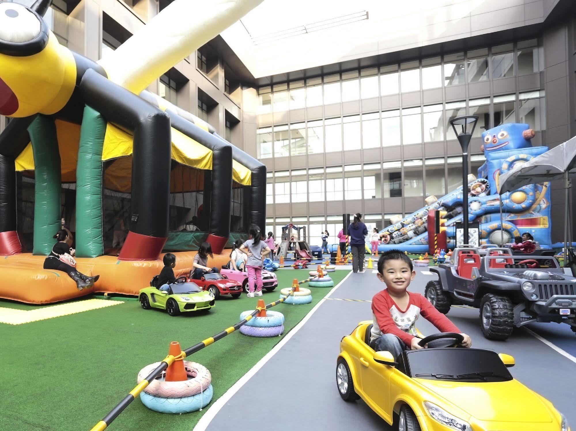 ซิลค์ เพลซ อี้หลาน โฮเทล Hotel Yilan ภายนอก รูปภาพ